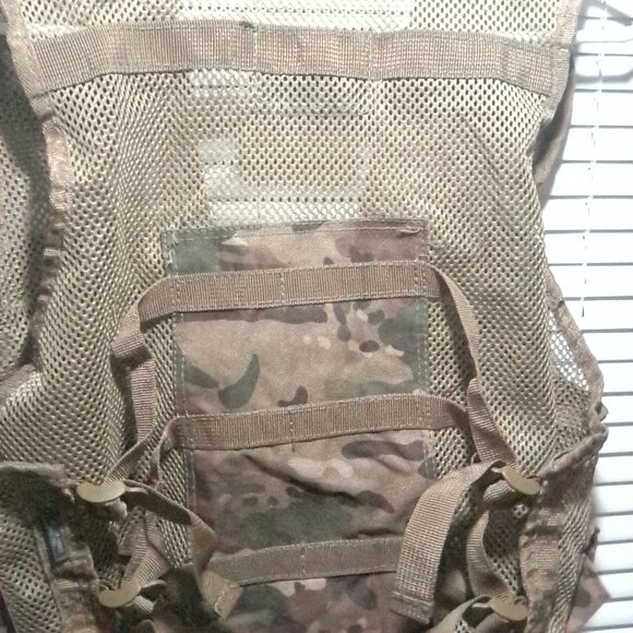 Military vest - Picture 4 of 4